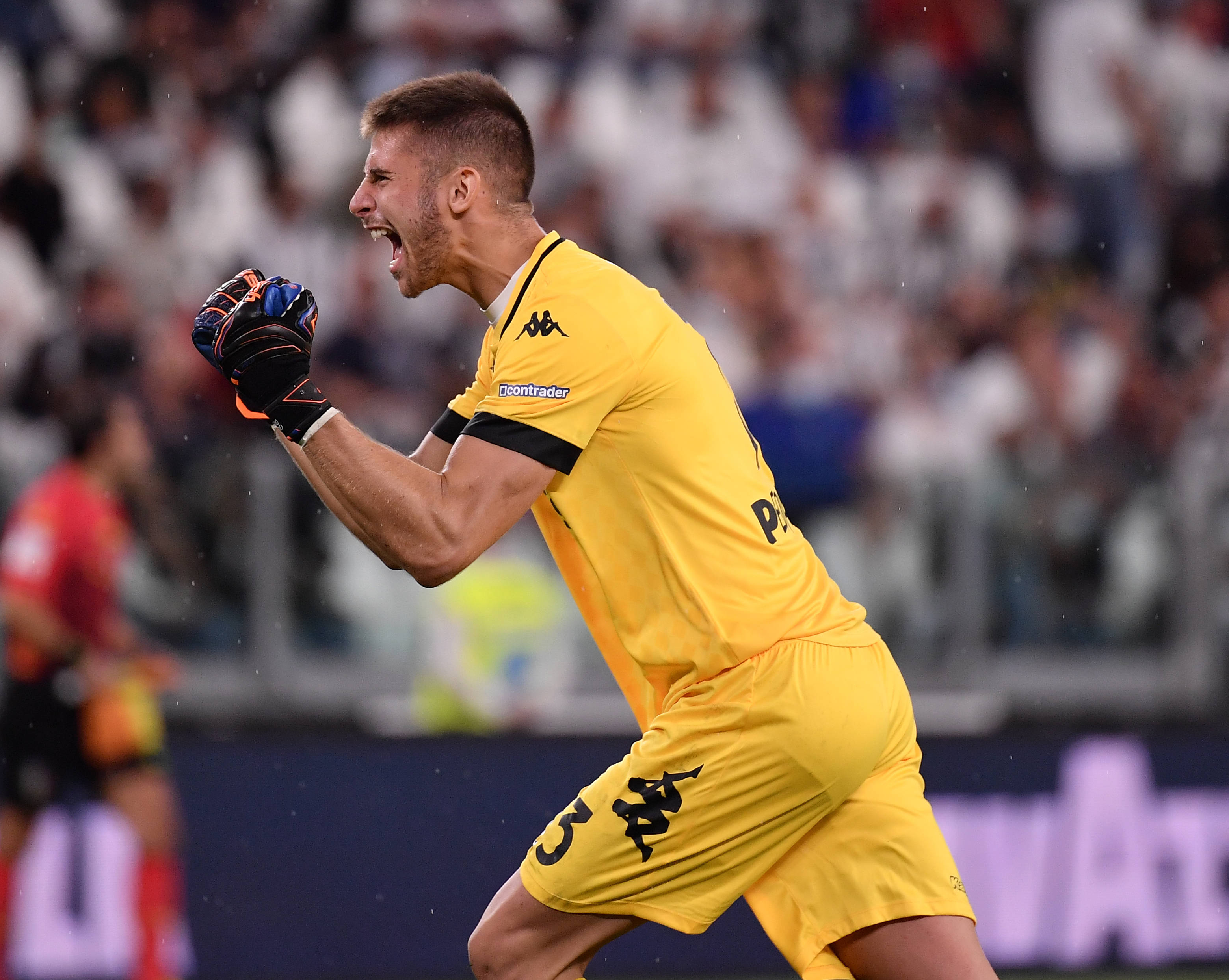 成为本赛季 成为本赛季