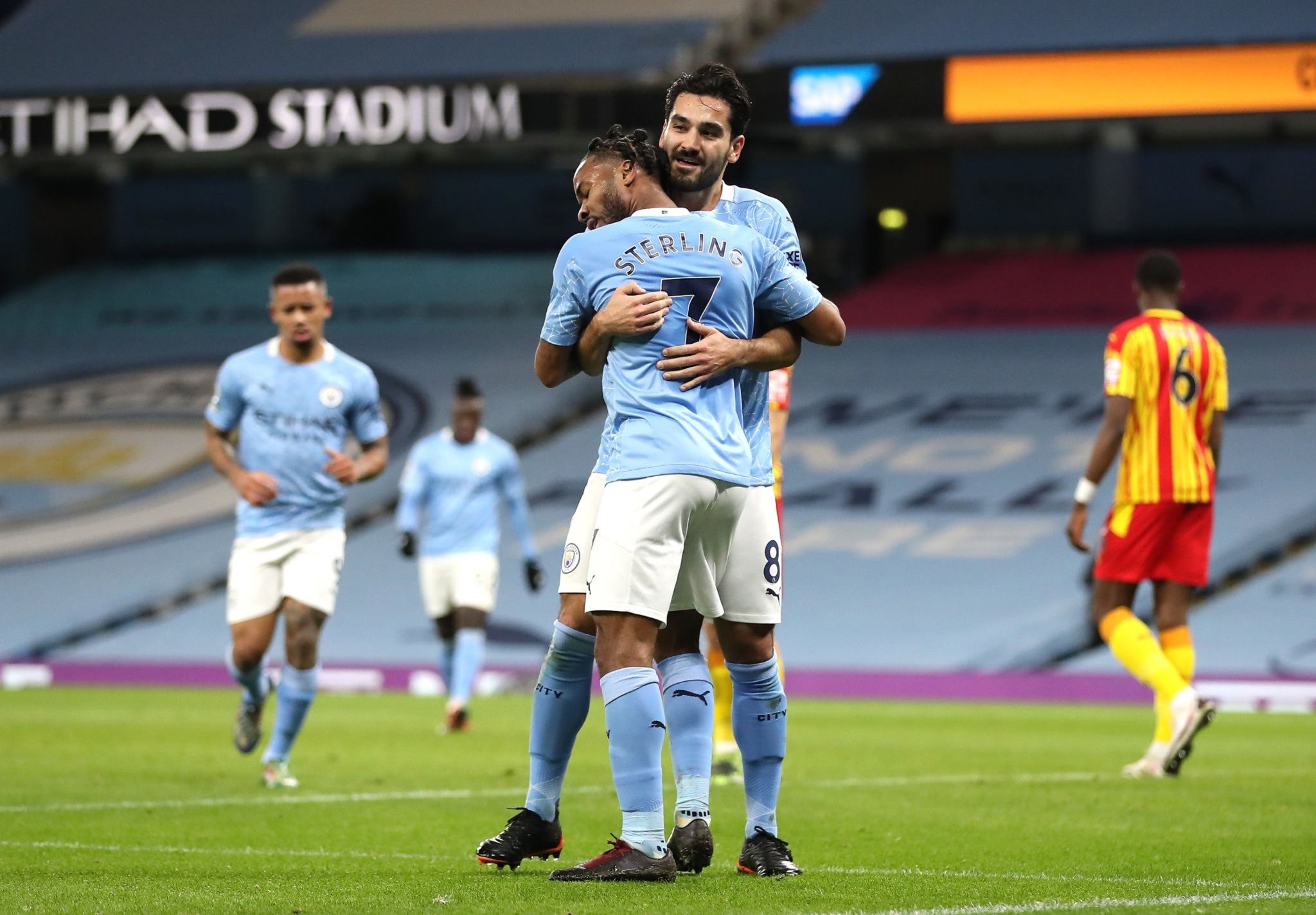 球队以其坚 球队以其坚